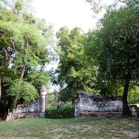 Le Logis Du Pressoir Chambre D'Hotes Bed & Breakfast In Beautiful 18Th Century Estate In The Heart Of The Loire Valley With Heated Pool And Extensive Grounds Bed and Breakfast Les Bois-d'Anjou Exterior foto